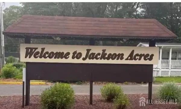 -43 Douglas Drive, Jackson, NJ 08527