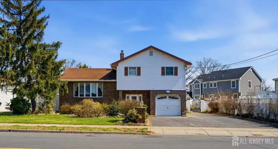 -131 Walnut Avenue, Clark, NJ 07066 - #2