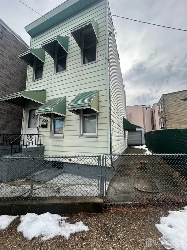 -22 Woodland Avenue, Jersey City, NJ 07305