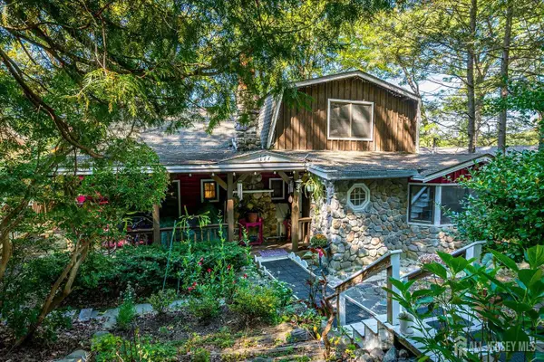 -177 Otterhole Road, West Milford, NJ 07480