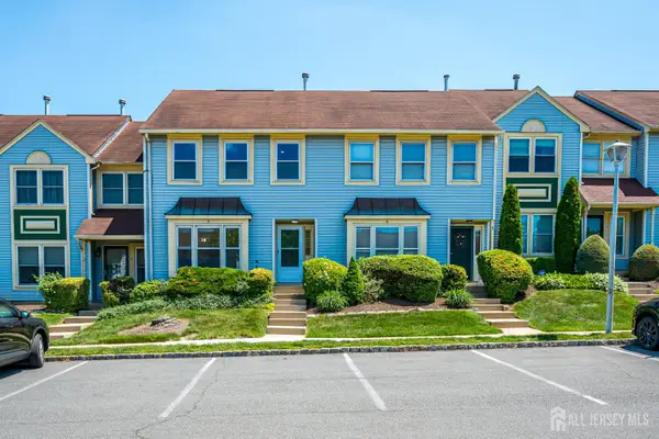 -5 Heritage Square, Sayreville, NJ 08872