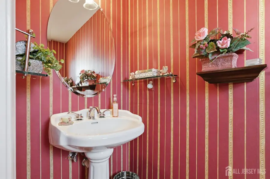 -14 Linda Court, Laurence Harbor, NJ 08879 - #3