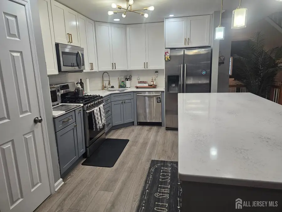 -12 Harbor Bay Circle, Laurence Harbor, NJ 08879 - #2