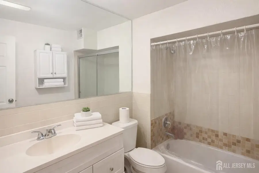 -1032 Cricket Lane, Woodbridge, NJ 07095 - #3