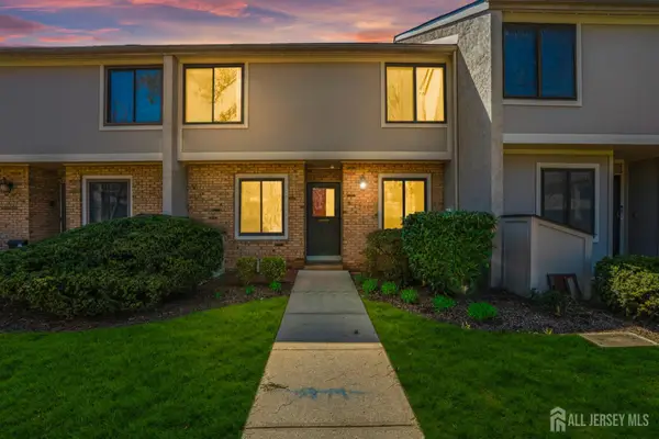 -8 Irongate, Metuchen, NJ 08840