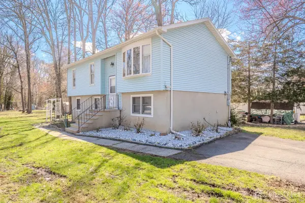-1834 Holly Road, North Brunswick, NJ 08902