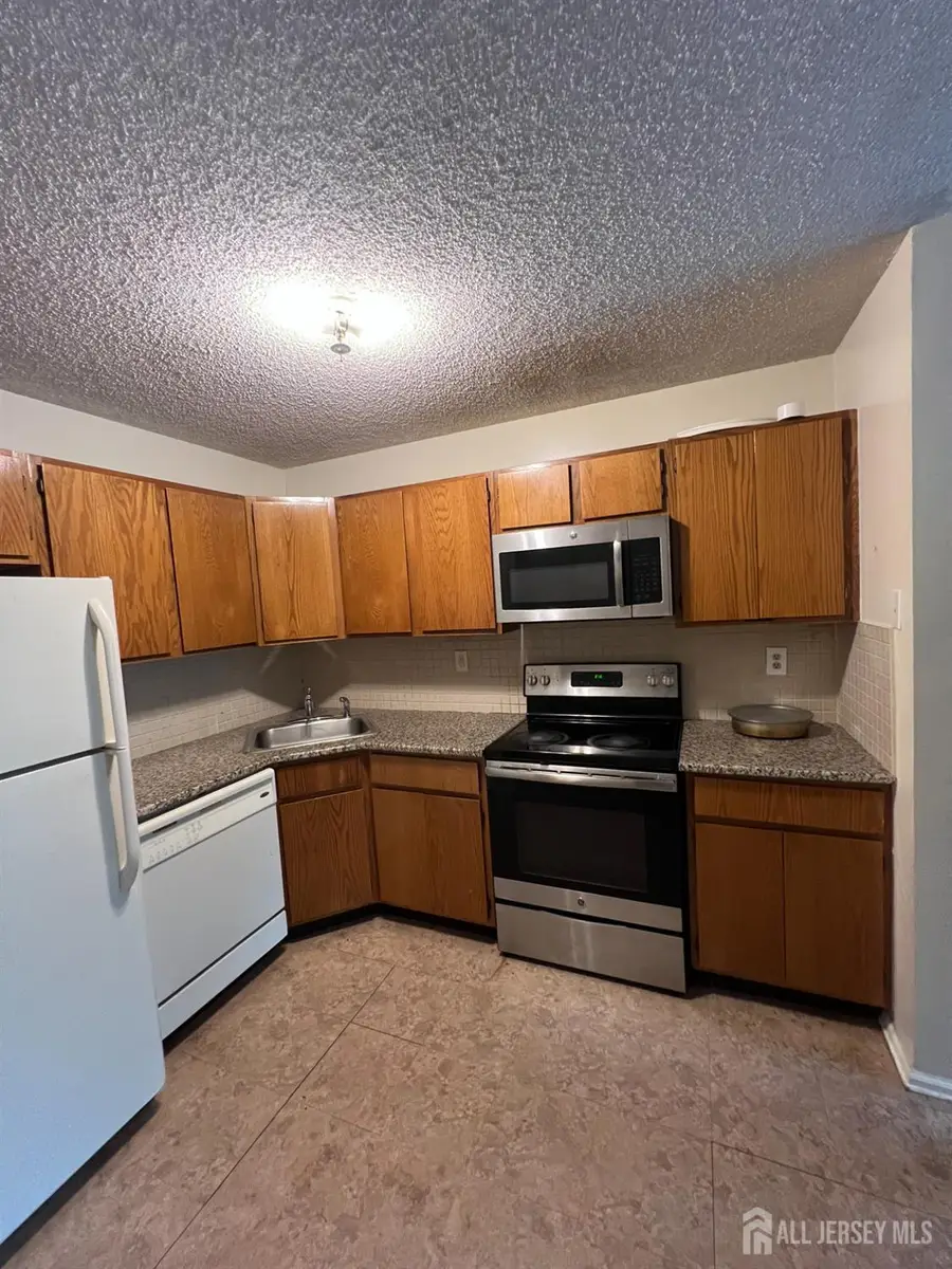 -285 Hampshire Court, Piscataway, NJ 08854 - #2