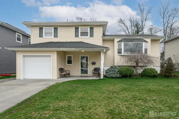 -20 Hollywood Drive, Woodbridge Proper, NJ 07095