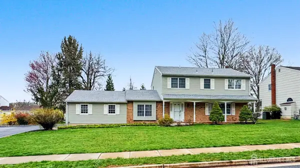 -26 Lucille Court, Edison, NJ 08820