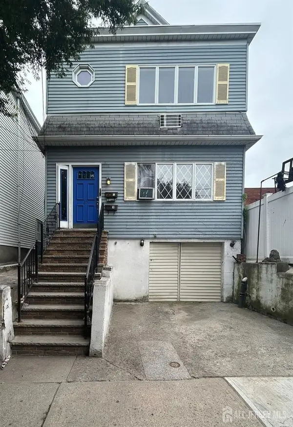 -25 Caroline Avenue, Clifton, NJ 07011