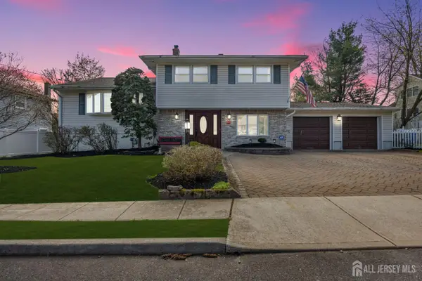 -29 Carol Lane, Spotswood, NJ 08884