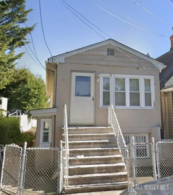 -420 Lawton Place, Perth Amboy, NJ 08861