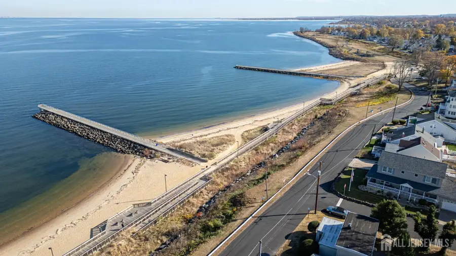 -342 Shoreland Circle, Laurence Harbor, NJ 08879 - #2