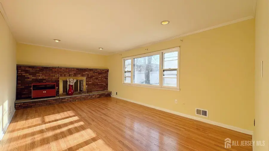 -9 Stratford Circle, Edison, NJ 08820 - #3