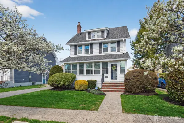 -182 Rowland Place, Woodbridge Proper, NJ 07095