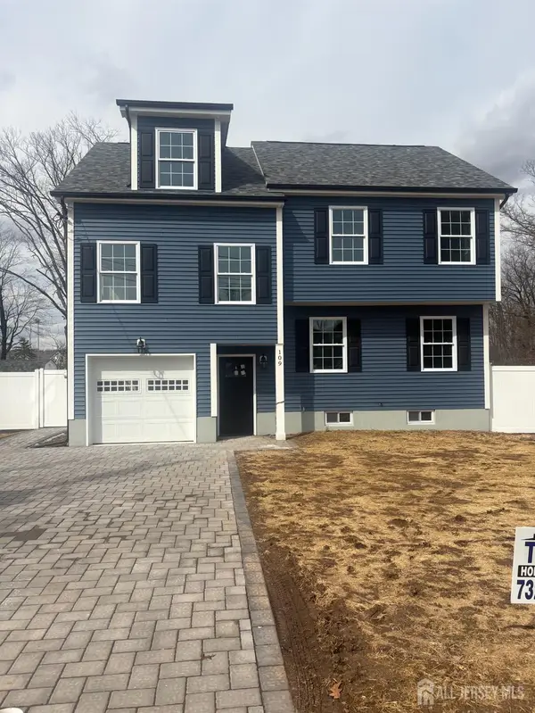 -109 Pearl Place, Dunellen, NJ 08812