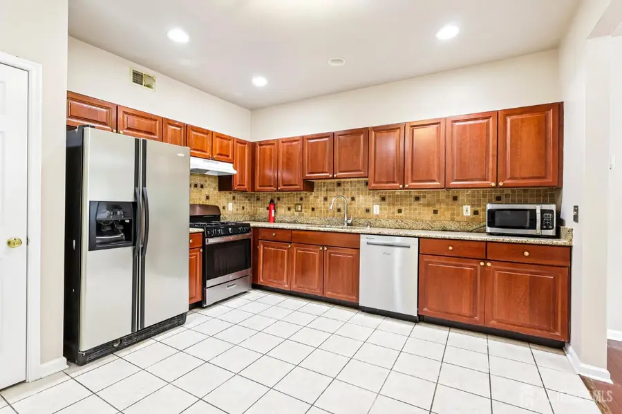 -270 Pinelli Drive, Piscataway, NJ 08854 - #2