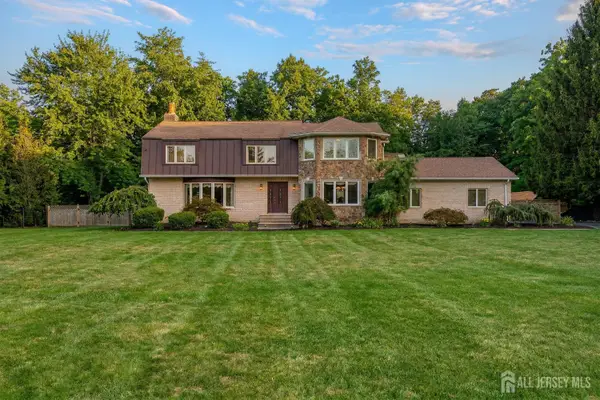 -262 Skyline Drive, Long Hill, NJ 07946