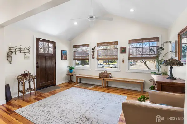-100 Laurel Avenue, Island Heights, NJ 08732