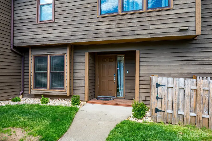 -138 Oakmont Court, Edison, NJ 08820 - #3