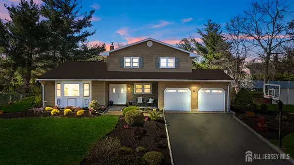 -12 Boxwood Road, Piscataway, NJ 08854