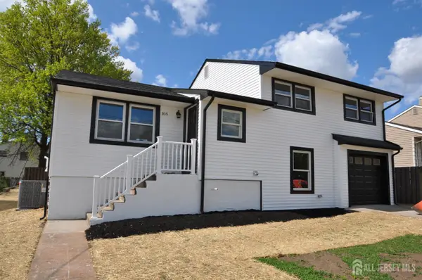 -105 Coolidge Avenue, Carteret, NJ 07008