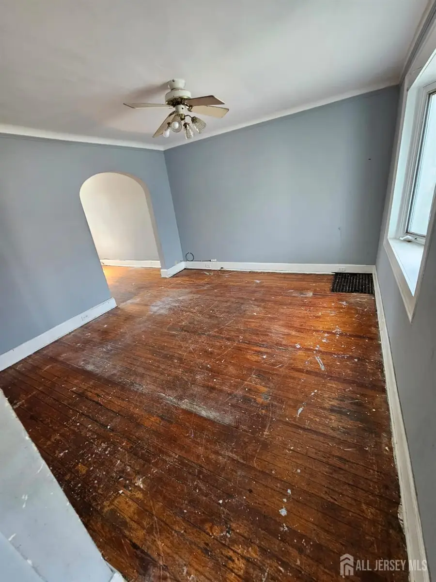 -6 Lufberry Avenue, New Brunswick, NJ 08901 - #2