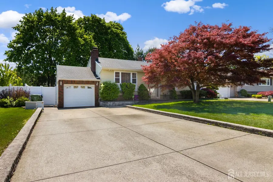 -5 Elizabeth Court, Edison, NJ 08817 - #3