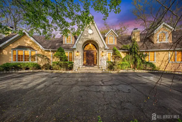 -8 Crommelin Court, East Brunswick, NJ 08816