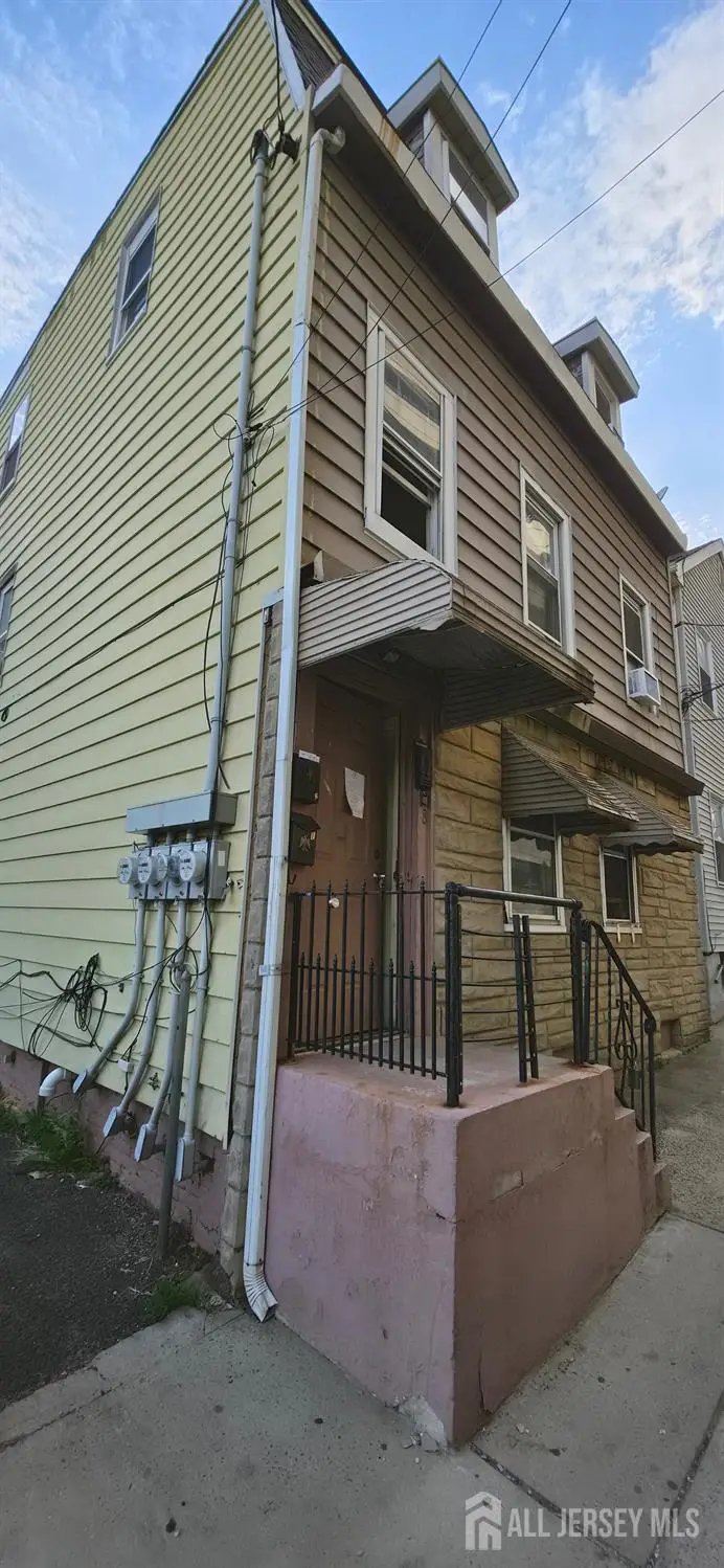 -8 Prospect Street, New Brunswick, NJ 08901 - #2