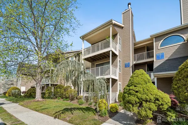 -21 Lear Court, East Brunswick, NJ 08816