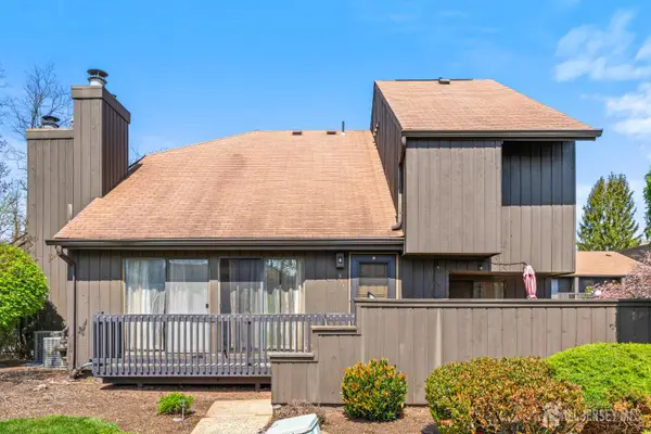 -544 Westgate Drive, Edison, NJ 08820