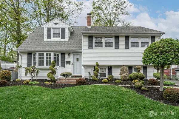 -384 Maplewood Avenue, Colonia, NJ 07067