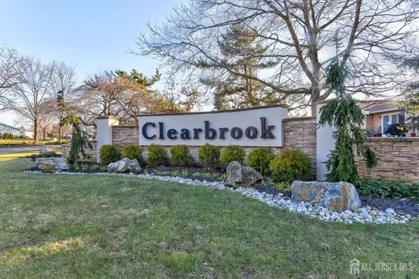 -163 Kalmia Plaza #A, Monroe, NJ 08831