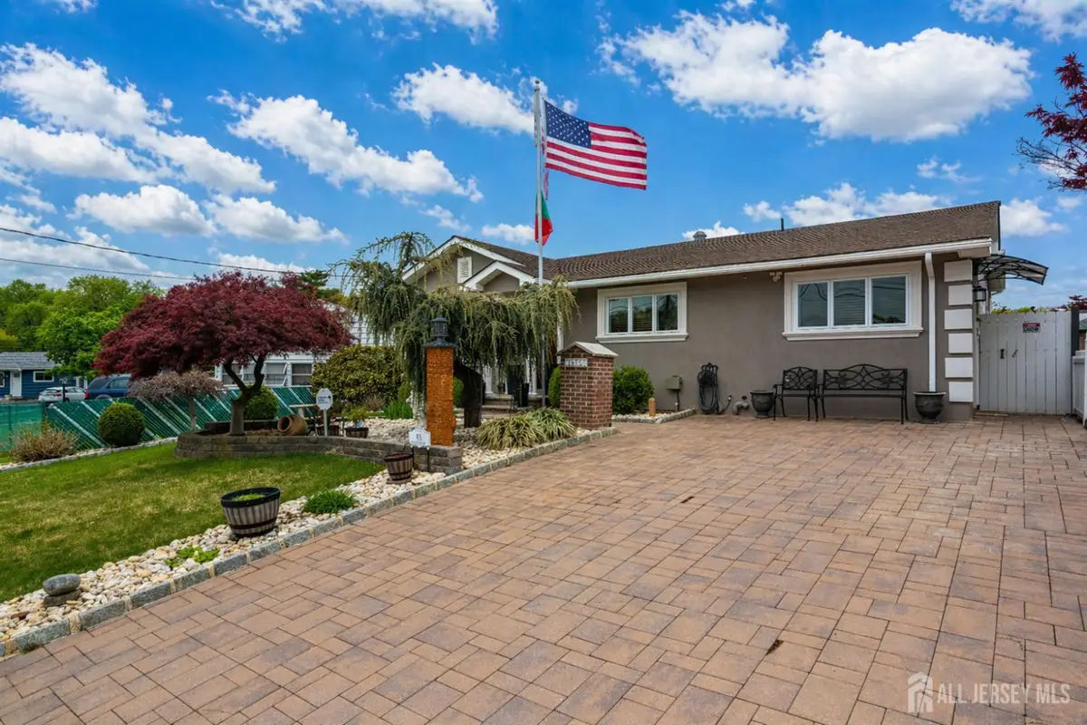 -95 Pinetree Drive, Parlin, NJ 08859 - #1