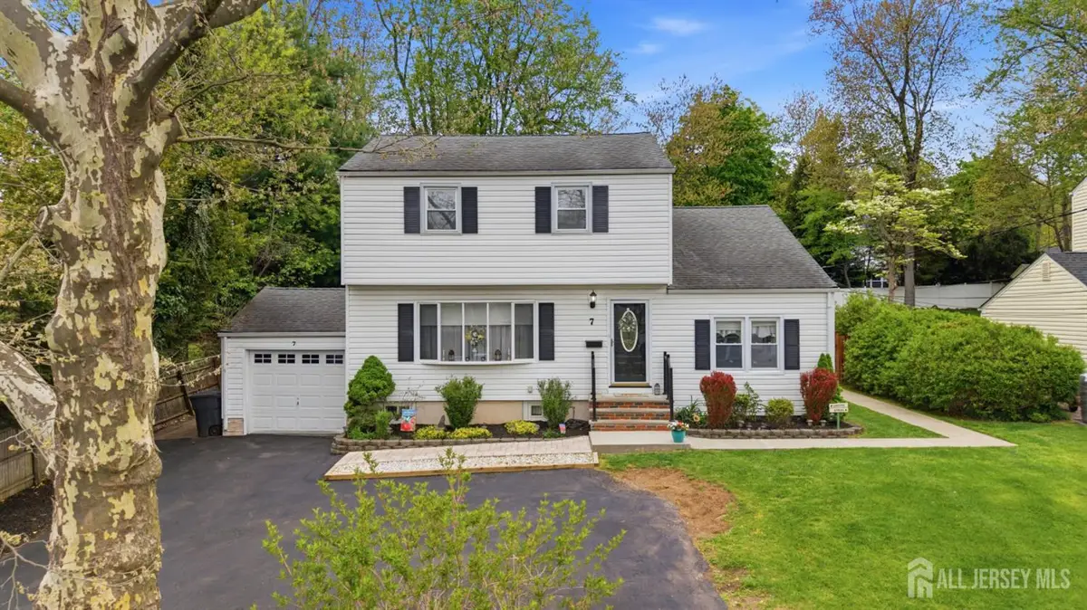 -7 Spier Drive, Livingston, NJ 07039 - #1