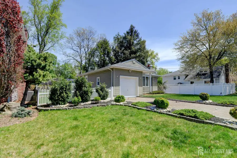 -4 Azalea Court, North Plainfield, NJ 07060 - #3
