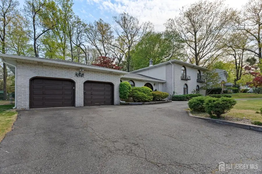 -902 Joan Court, North Brunswick, NJ 08902 - #2