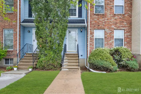 -39 Delikat Lane, Sayreville, NJ 08872