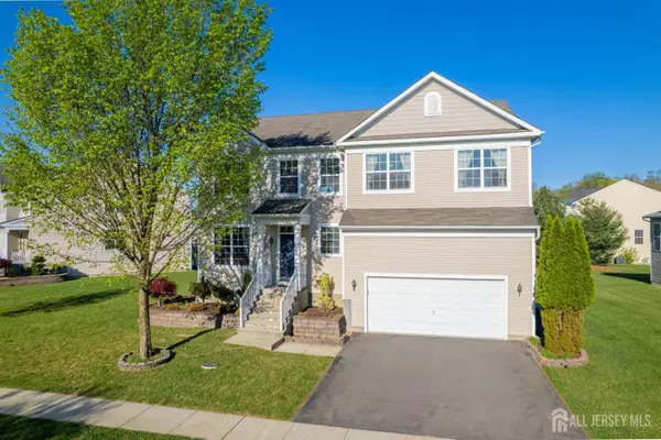 -27 Potomac Avenue, Monroe, NJ 08831