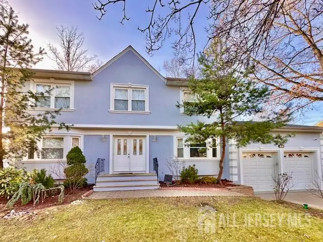 -8 Constitution Court, East Brunswick, NJ 08816 - #1