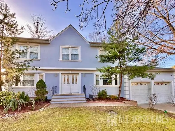 -8 Constitution Court, East Brunswick, NJ 08816