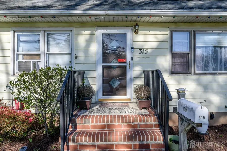-315 S 19th Avenue S, Manville, NJ 08835 - #2