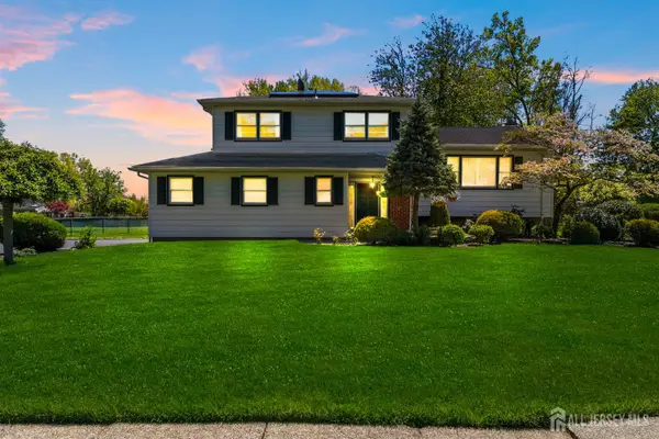 -34 Ventnor Drive, Edison, NJ 08820