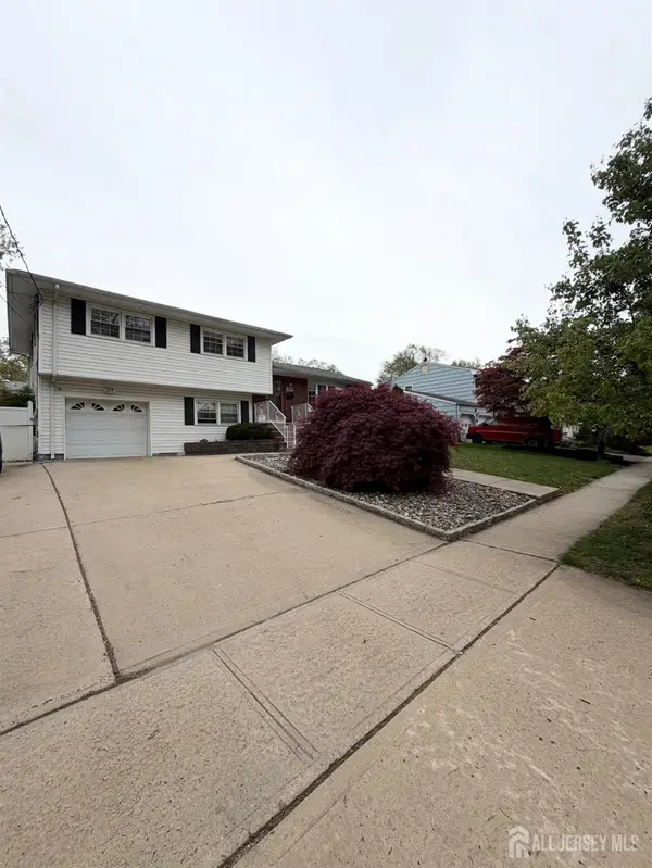 -158 Grandview Avenue, Edison, NJ 08837