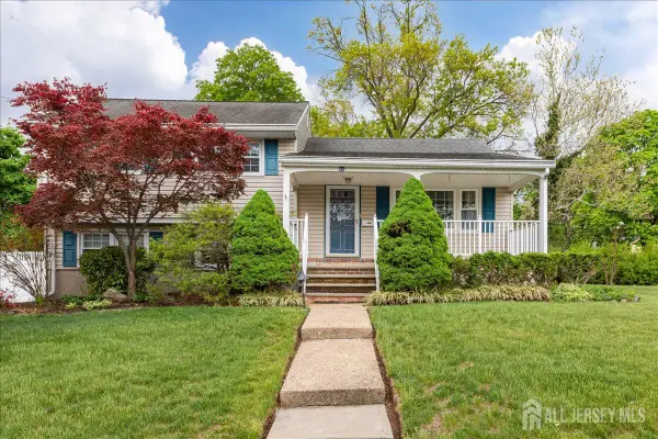-27 Fraley Drive, Franklin, NJ 08873