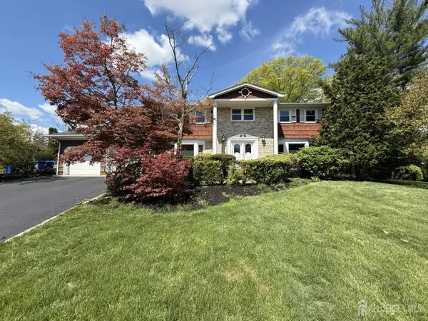 -4 Fern Court, North Brunswick, NJ 08902