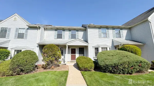 -2904 Stonehedge Road, Edison, NJ 08820