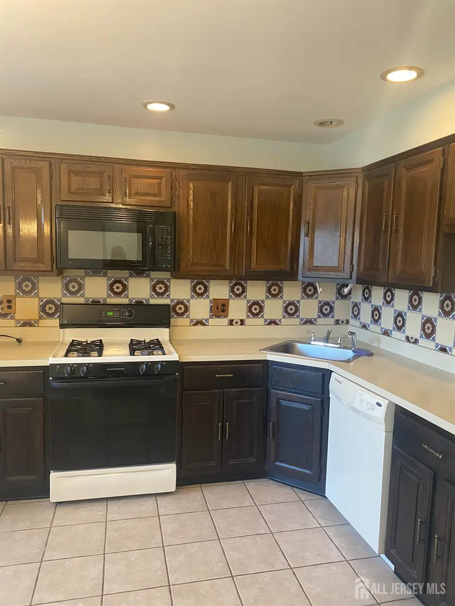 -264 Palombi Court, East Brunswick, NJ 08816 - #3