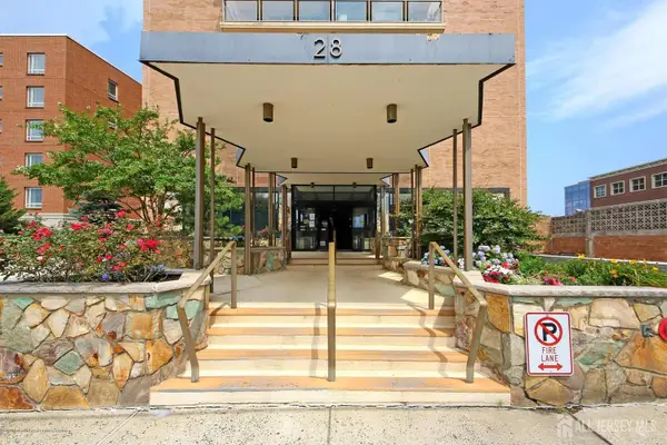-28 Riverside Avenue #11H, Red Bank, NJ 07701